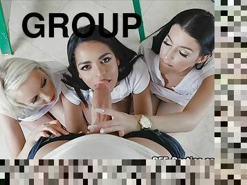 zakar-besar, milfs, sex-dalam-kumpulan-groupsex, pov, rambut-kuning, berempat, cantik, rambut-perang