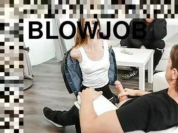 blowjob-seks-dengan-mengisap-penis, remaja, sudut-pandang, suami-yang-istrinya-tidak-setia, cash, realitas, tato, payudara-kecil