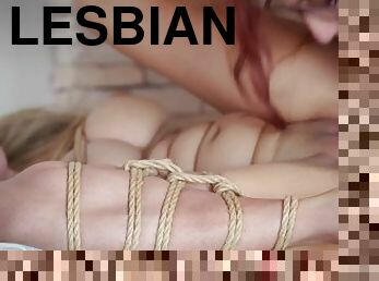 orgasm, skolflicka, strap-on, lesbisk, bdsm, rödhårig, bunden, bondage, dominans, femdom