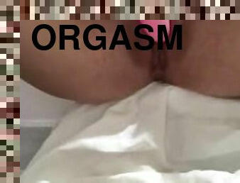 clito, masturbation, orgasme, chatte-pussy, giclée, amateur, latina, première-fois, mignonne, belle