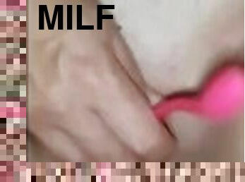 Ma chatte de milf francaise pleine de sperme bien chaud, j'adore
