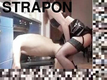 strapon, analano, bdsm, rob, kurva-slut, kurva, jebavanje, ljubavnice, dominacija, femdom