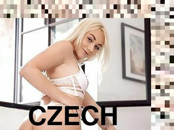 pušenje, tinejdžeri, žestoko, porno-zvijezde, plavuše, česi, rijaliti, kurac, male-sise