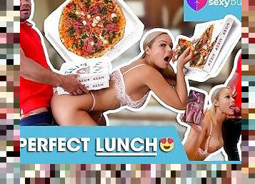 I fuck pizza delivery guy while he eats my pizza: SASHA (Holland Porn) - SEXYBUURVROUW