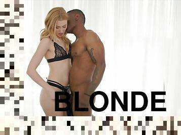 gros-nichons, énorme-bite, interracial, ados, branlette, blonde, lingerie, innocent, crie, petits-seins