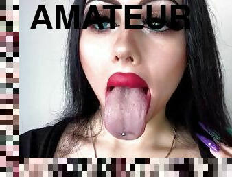 bimbo with long tongue