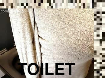 Toilet slave wants to wipe after i pee