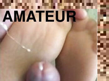 collants, amateur, fellation, pieds, bas, ejaculation, fétiche, branlette-avec-les-pieds, en-nylon