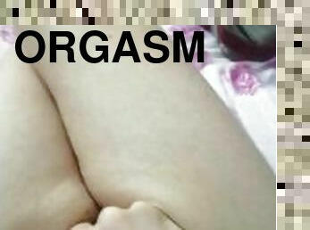 kıllı, mastürbasyon-masturbation, boşalma, amcık-pussy, lezzo, parmaklama, ayaklar, bakış-açısı, azgın, fetiş