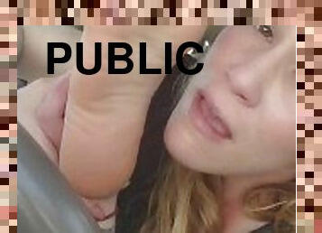 public, amateur, voiture, pieds, blonde, fétiche, sucer, orteils