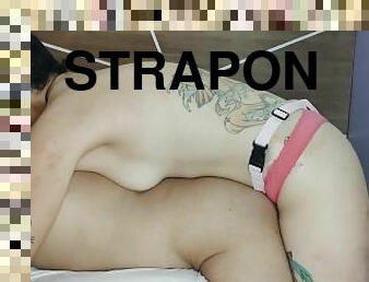 vibratori-fissabili-al-corpo, giocattoli, video-casalinghi, spruzzi-di-sperma, coppie, trio, feticci, bisex, dominazione-femminile, ruvidi