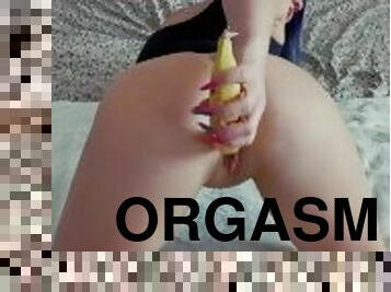 masturbation, orgasm, fitta-pussy, kvinnligt-sprut, amatör, brudar, cumshot, avrunkning, knullande, ensam