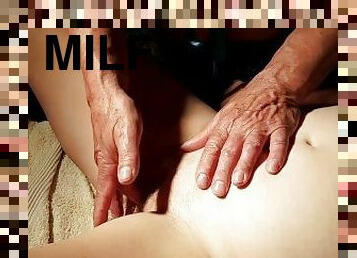 This is what milf Marres loves a clit massage and a big orgasm
