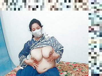 Pakistani Girl Showing Boobs Niples