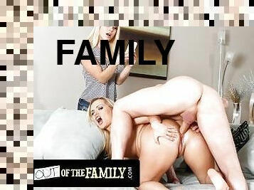 gros-nichons, femme, anal, fellation, milf, hardcore, maman, fellation-profonde, doigtage, famille