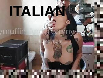 tettone, pubblici, amatoriali, rapporti-anali, interraziali, mammine-mature, giovanissime, celebrità, video-casalinghi, coppie