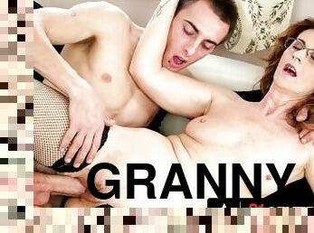 21 SEXTREME - Naughty Granny Opens Her Legs Wide For A Fuck With Younger Man