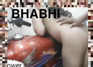 Devar Bhabhi - Hot Gf Ko Bike Par Choda