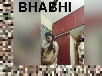 बिगतीत, पुसी, अव्यवसायी, भारतीय, गोल-मटोल, स्ट्रिप्पिंग, वेब-कैमरा, एकल, श्यामला