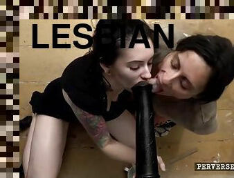 ציצי-גדול, אנאלי, לסבית-lesbian, צעצוע, פנטזיה, פטיש, שחרחורת, קעקוע