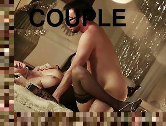 gros-nichons, babes, fellation, ejaculation-sur-le-corps, couple, petite-amie, blonde, talons-hauts