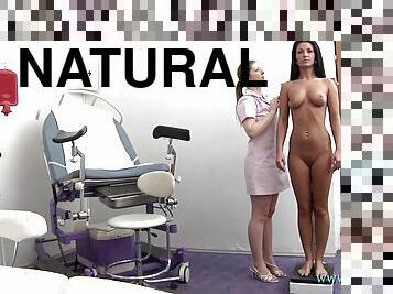 мастурбация, медсестра, оргазм, анальный-секс, натуральные-сиськи, униформа, брюнетки, у-гинеколога
