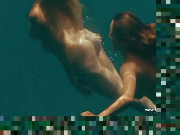 Kelly Brook & Jessica Szohr Nude & Flirtatious - Piranha