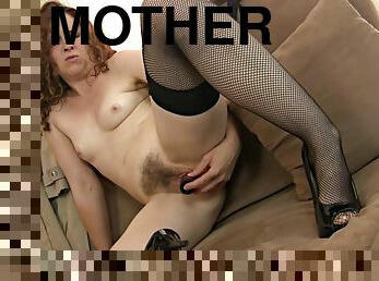 hotness mother I´d like to fuck lady plays with her hairy coochie - toys