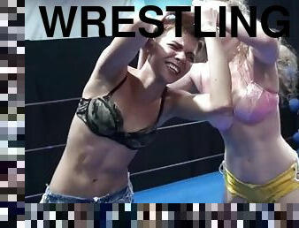 Womens wrestling Viper vs Vallia