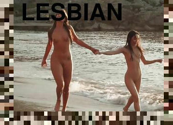 allaperto, fichette, ragazze-giovani, lesbiche, spiaggia, baci, vulve-rasate, tettine