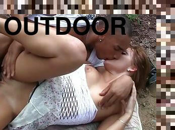 Sexy redhead in outdoor anal sex