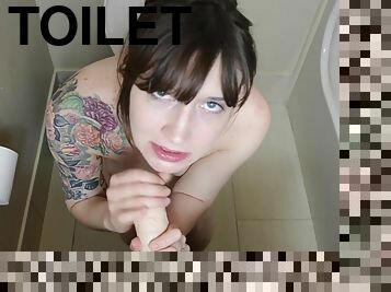 Giving Head On The Toilet With Milf