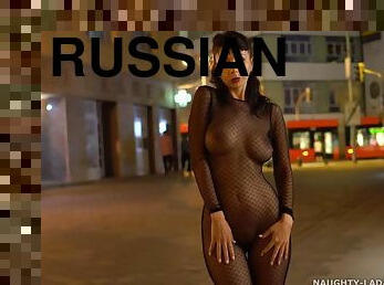 gros-nichons, en-plein-air, public, russe, milf, européenne, euro, naturel, gros-seins, seins