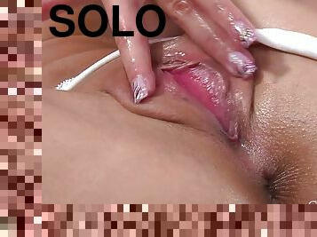 masturbation, chatte-pussy, ados, action, petite, solo, brunette, talons-hauts, petits-seins