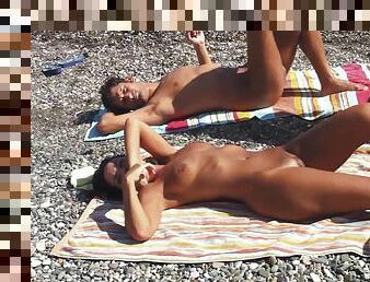 nudisti, u-javnosti, amaterski, lutke, mame-koje-bih-jebao, tinejdžeri, kemera, plaža, špijun, voajer