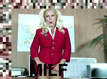 gros-nichons, masturbation, bureau-office, mature, milf, blonde