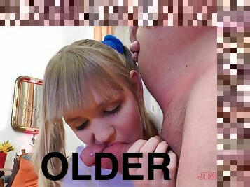 gammel, udløsning, teenager, dad-girl, blond, undertøj, ældre, farmand, gammel-og-ung, små-patter