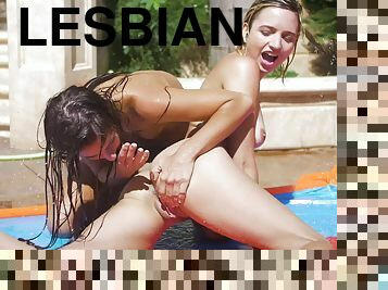 בחוץ, כוס-pussy, לסבית-lesbian, נשיקות, צעירה-18, רטוב