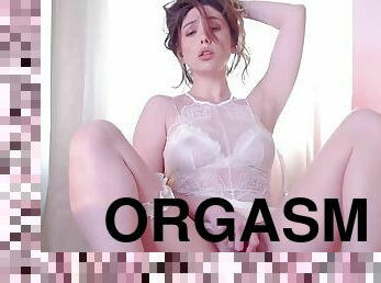 clitoride, masturbarsi, orgasmi, ragazze-giovani, giocattoli, italiani, solitari, brunette