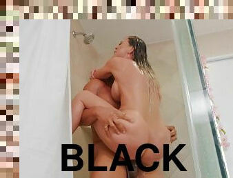 bañando, tetas-grandes, maduro, interracial, madurita-caliente, hardcore, estrella-del-porno, mamá, negra, ducha