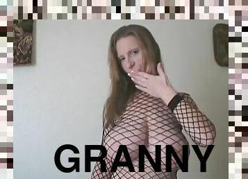 isoäiti-granny, milf, kalaverkko, roikkurinnat
