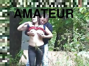 Amateur sex with a Russian prostitute in the park