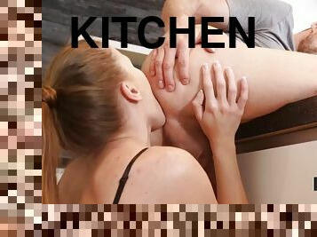 RIM4K. A man fixes appliances in the kitchen and gets his ass fucked
