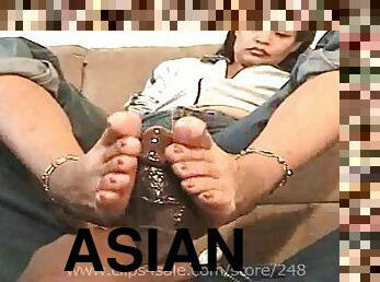 asiatiche, amatoriali, interraziali, doppie, piedi, pov, feticci, lavoro-di-piedi, penetrazione
