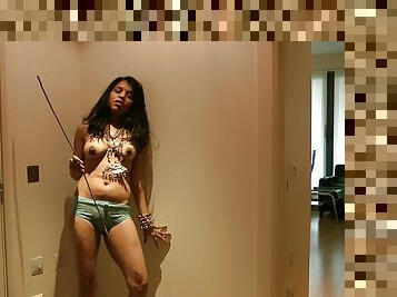 Indian Kavya Sharma shows off her naked shape