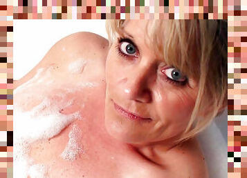 baignade, masturbation, mature, maman, blonde, cognage, serrée, solo