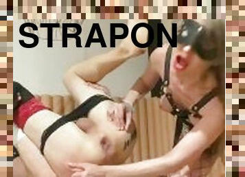 strapon, anal, pikslikkeri, deepthroat, bdsm, slave, tøs, elskerinde, røvhul, dominans