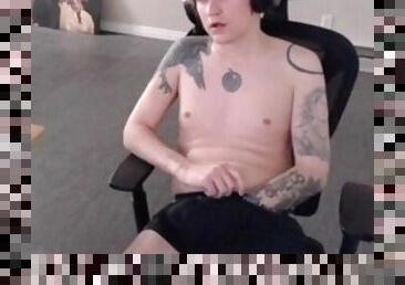 Tattooed Blond Gamer Jerks Off (CUM)