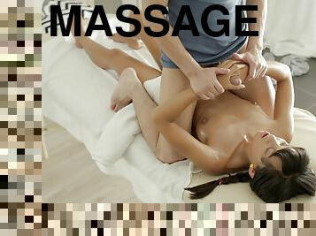 doggy-style, avsugning, tonåring, massage, kyssar, brunett, kuk