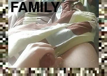 masturbation, ejaculation-sur-le-corps, gay, branlette, joufflue, ejaculation, famille